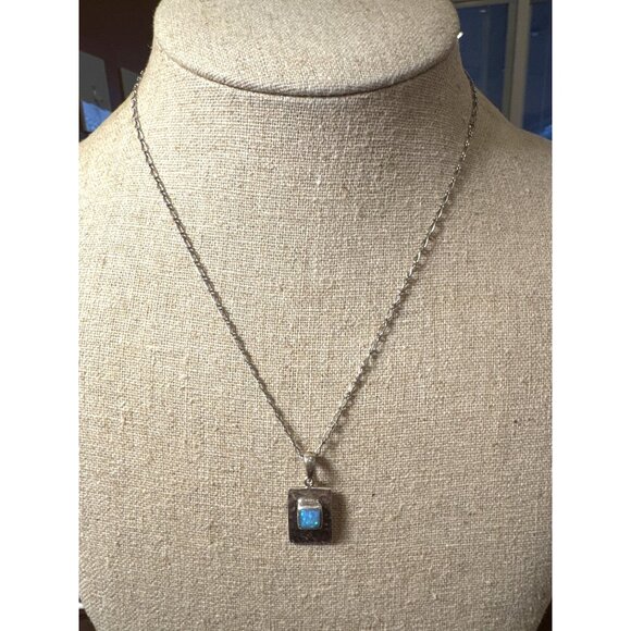 Sterling Silver 925 Necklace Artisan Hammered Pendant Blue Opal Style Inlay 16" - Picture 2 of 11